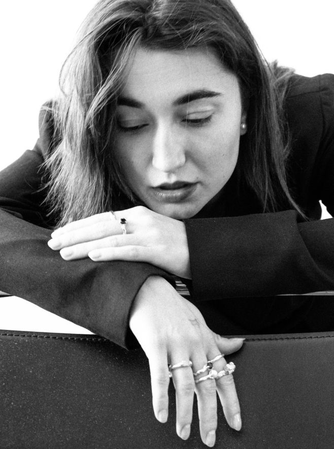 Prsteny z kolekce NáHodně na krásné Antonii Rašilovové. Prstýnky můžete stále objednávat s garancí dodání do Vánoc. Výroba...